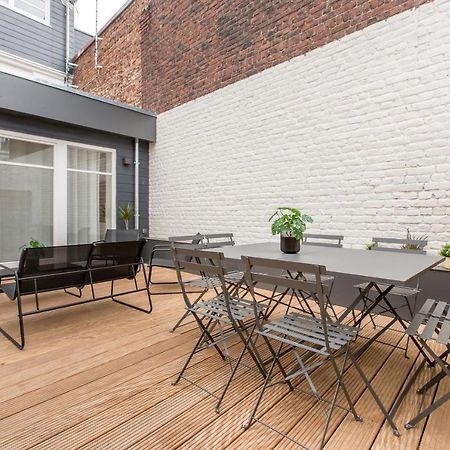 Appartement Spacieux Et Moderne 4 Chambres A 5Mn A Pieds Republique Lille Luaran gambar