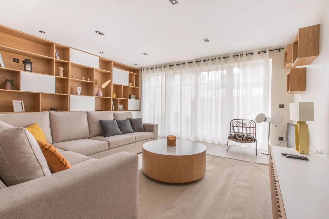 Appartement Spacieux Et Moderne 4 Chambres A 5Mn A Pieds Republique Lille Luaran gambar